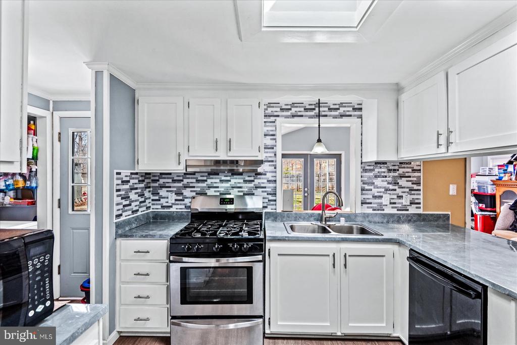 13218 FLINTLOCK DR, SPOTSYLVANIA, Virginia 22551, 3 Bedrooms Bedrooms, ,2 BathroomsBathrooms,Residential,13218 FLINTLOCK DR,VASP2039892 MLS # VASP2039892