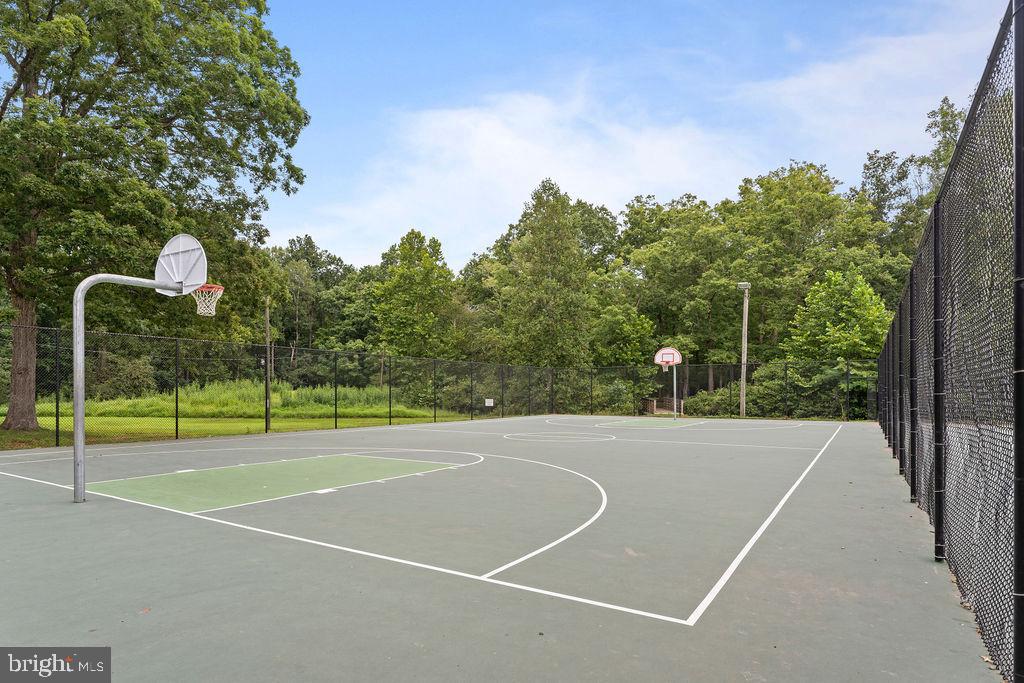 13218 FLINTLOCK DR, SPOTSYLVANIA, Virginia 22551, 3 Bedrooms Bedrooms, ,2 BathroomsBathrooms,Residential,13218 FLINTLOCK DR,VASP2039892 MLS # VASP2039892