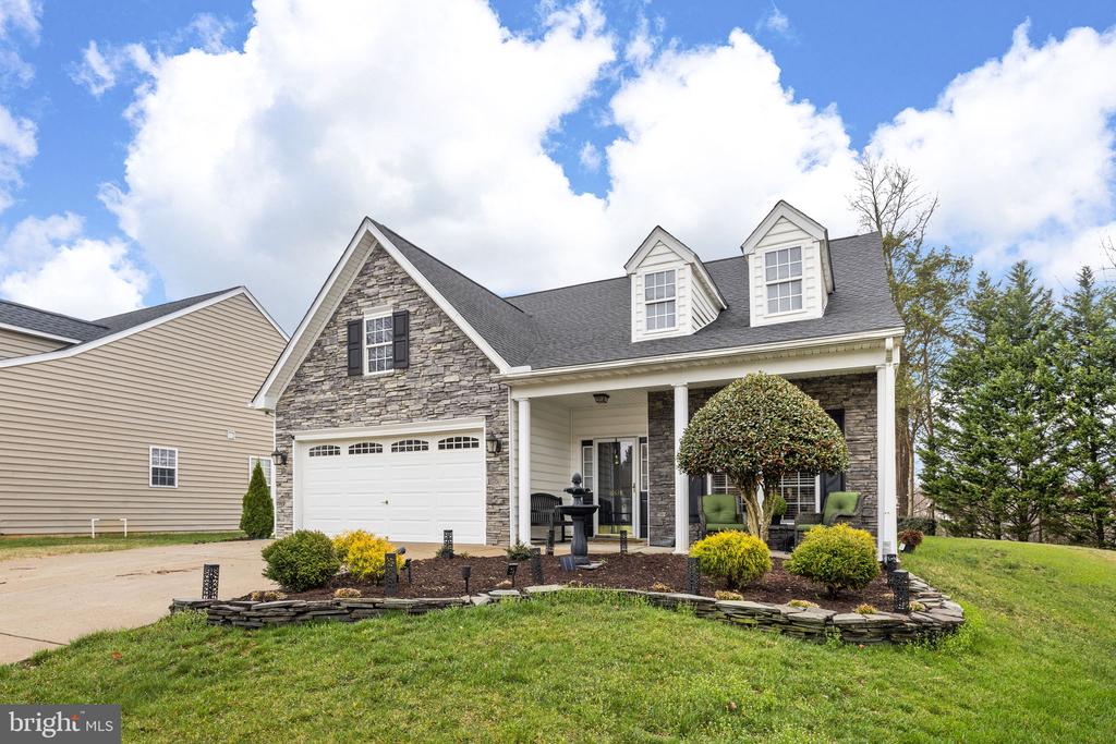 6618 TWIN CEDARS CT, FREDERICKSBURG, Virginia 22407, 3 Bedrooms Bedrooms, ,2 BathroomsBathrooms,Residential,6618 TWIN CEDARS CT,VASP2040040 MLS # VASP2040040