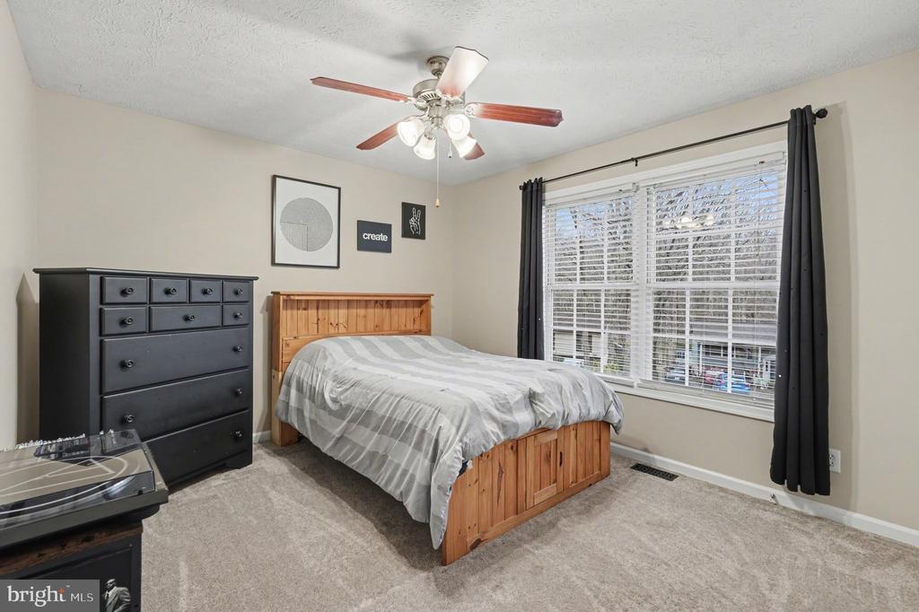 100 NUGGET DR, LOCUST GROVE, Virginia 22508, 5 Bedrooms Bedrooms, ,3 BathroomsBathrooms,Residential,100 NUGGET DR,VAOR2013596 MLS # VAOR2013596