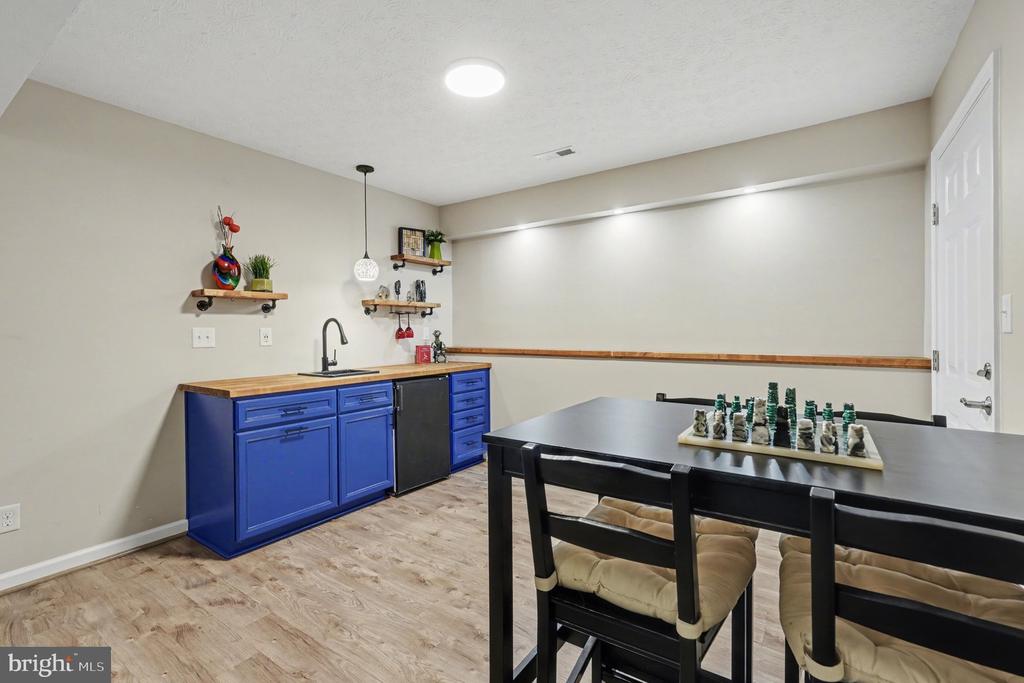 100 NUGGET DR, LOCUST GROVE, Virginia 22508, 5 Bedrooms Bedrooms, ,3 BathroomsBathrooms,Residential,100 NUGGET DR,VAOR2013596 MLS # VAOR2013596