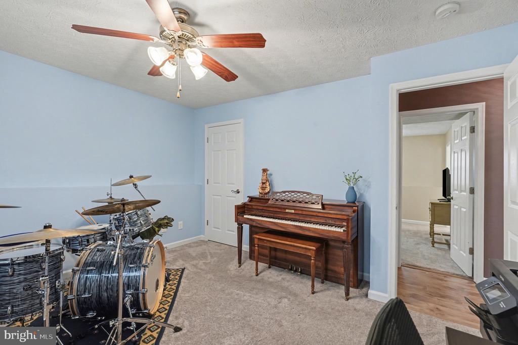 100 NUGGET DR, LOCUST GROVE, Virginia 22508, 5 Bedrooms Bedrooms, ,3 BathroomsBathrooms,Residential,100 NUGGET DR,VAOR2013596 MLS # VAOR2013596