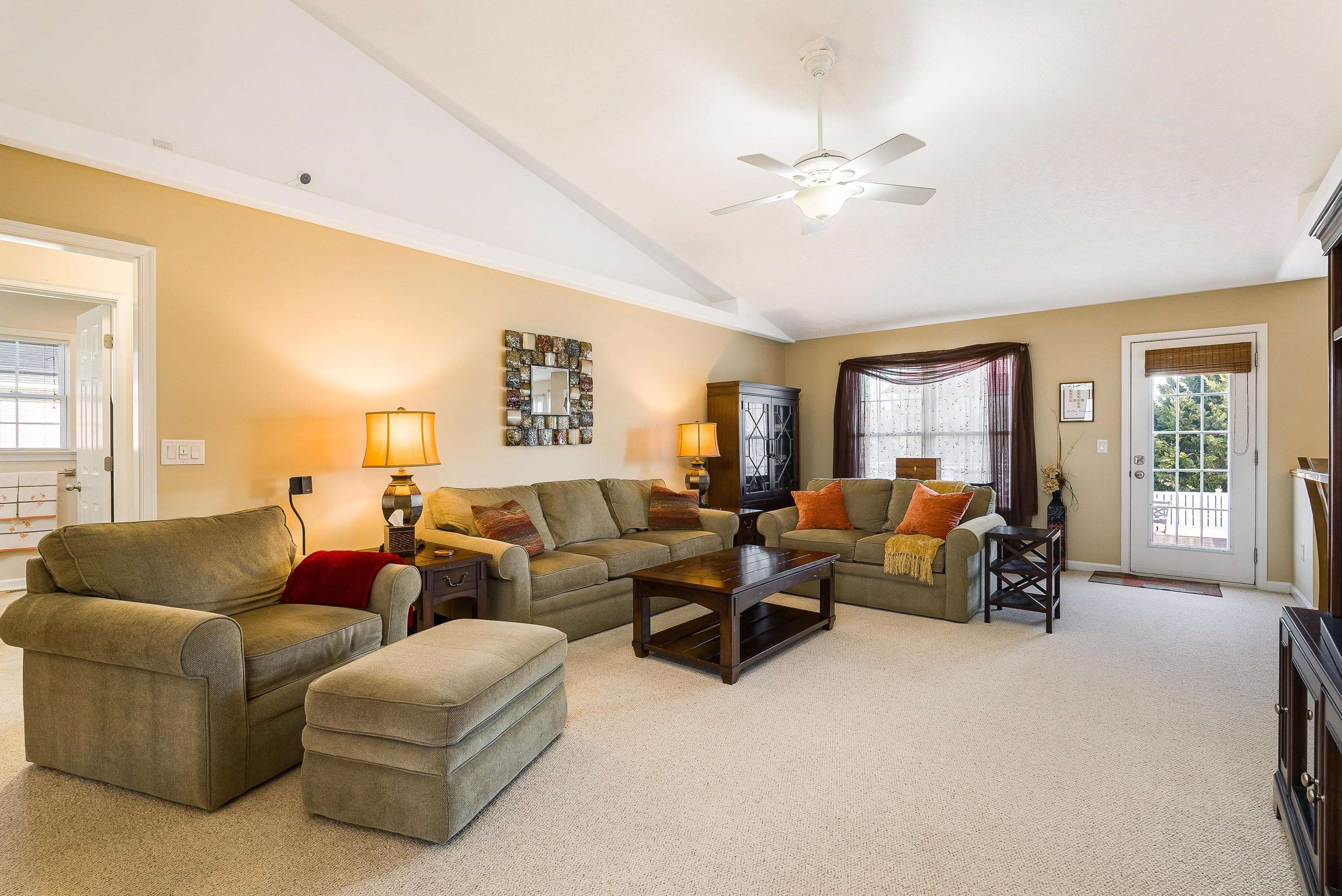 435 THREE LEAGUES RD, MCGAHEYSVILLE, Virginia 22840, 3 Bedrooms Bedrooms, ,2 BathroomsBathrooms,Residential,435 THREE LEAGUES RD,674052 MLS # 674052