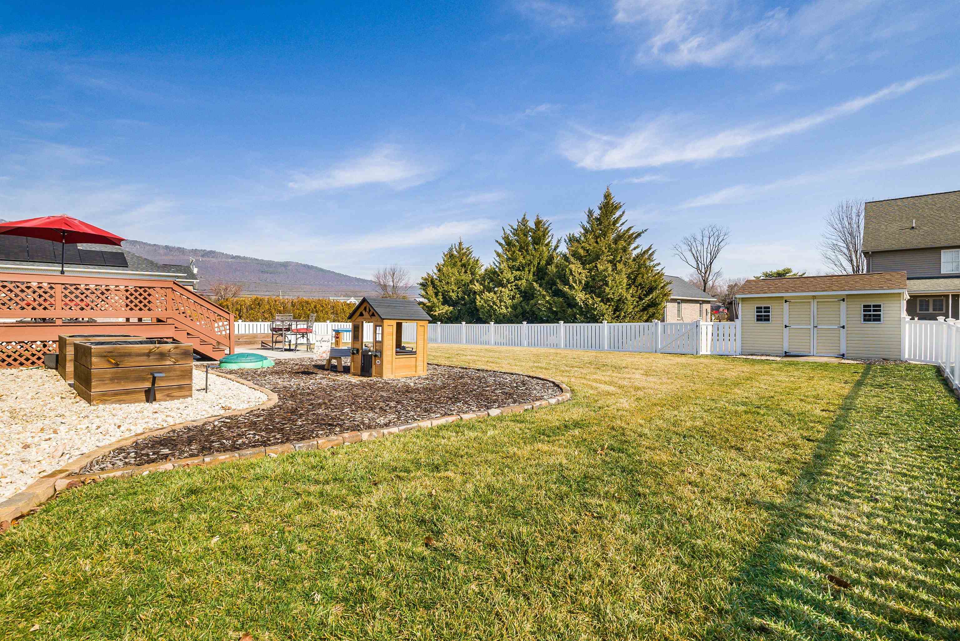 435 THREE LEAGUES RD, MCGAHEYSVILLE, Virginia 22840, 3 Bedrooms Bedrooms, ,2 BathroomsBathrooms,Residential,435 THREE LEAGUES RD,674052 MLS # 674052