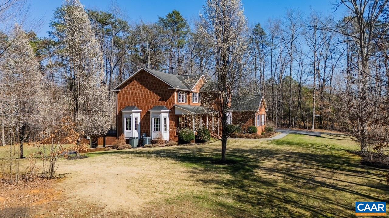 4605 BLUE RUN RD, SOMERSET, Virginia 22972, 4 Bedrooms Bedrooms, ,3 BathroomsBathrooms,Residential,Quintessential Brick Home in Somerset,4605 BLUE RUN RD,674344 MLS # 674344 4605 BLUE RUN RD, SOMERSET, Virginia 22972, 4 Bedrooms Bedrooms, ,3 BathroomsBathrooms,Residential,Quintessential Brick Home in Somerset,4605 BLUE RUN RD,674344 MLS # 674344