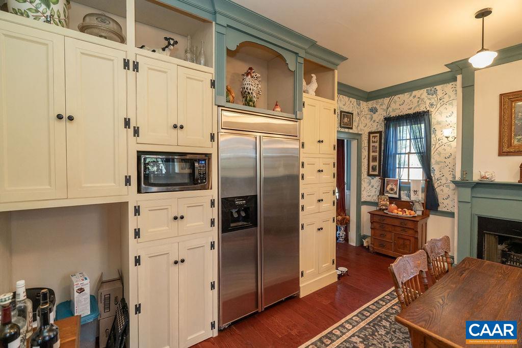 2004 SEVEN MEADOWS LN, APPOMATTOX, Virginia 24522, 3 Bedrooms Bedrooms, ,2 BathroomsBathrooms,Residential,Endwyke Hall,2004 SEVEN MEADOWS LN,674460 MLS # 674460