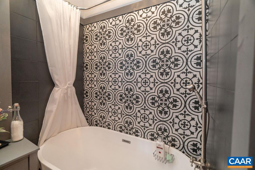 2004 SEVEN MEADOWS LN, APPOMATTOX, Virginia 24522, 3 Bedrooms Bedrooms, ,2 BathroomsBathrooms,Residential,Endwyke Hall,2004 SEVEN MEADOWS LN,674460 MLS # 674460