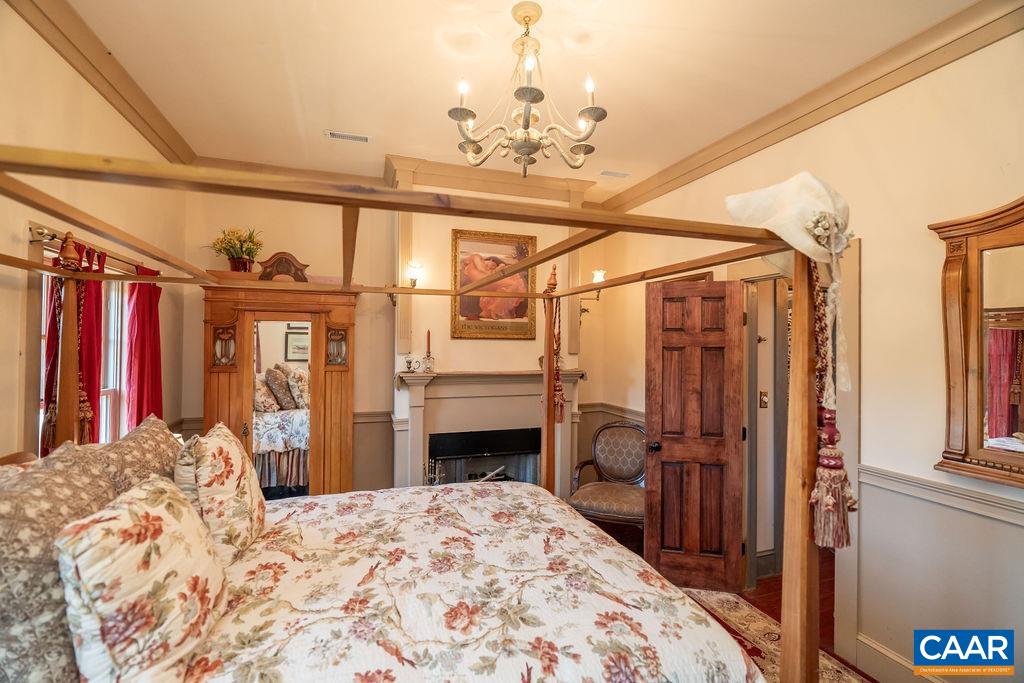 2004 SEVEN MEADOWS LN, APPOMATTOX, Virginia 24522, 3 Bedrooms Bedrooms, ,2 BathroomsBathrooms,Residential,Endwyke Hall,2004 SEVEN MEADOWS LN,674460 MLS # 674460