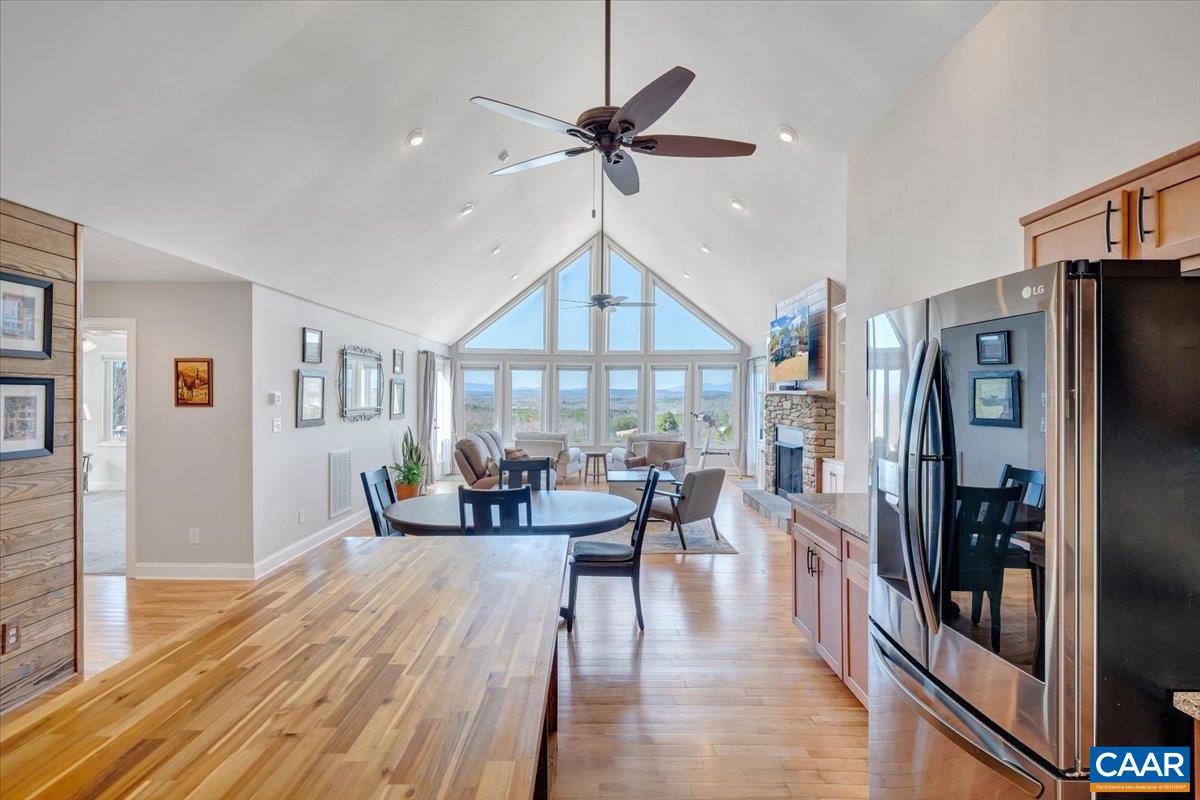 439 GARDNER FARM RD, APPOMATTOX, Virginia 24522, 4 Bedrooms Bedrooms, ,3 BathroomsBathrooms,Residential,439 GARDNER FARM RD,674465 MLS # 674465