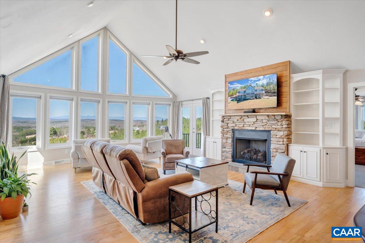 439 GARDNER FARM RD, APPOMATTOX, Virginia 24522, 4 Bedrooms Bedrooms, ,3 BathroomsBathrooms,Residential,439 GARDNER FARM RD,674465 MLS # 674465