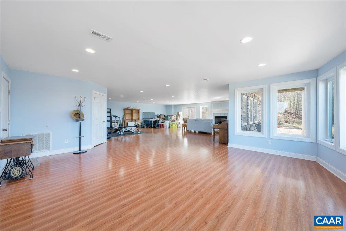 439 GARDNER FARM RD, APPOMATTOX, Virginia 24522, 4 Bedrooms Bedrooms, ,3 BathroomsBathrooms,Residential,439 GARDNER FARM RD,674465 MLS # 674465