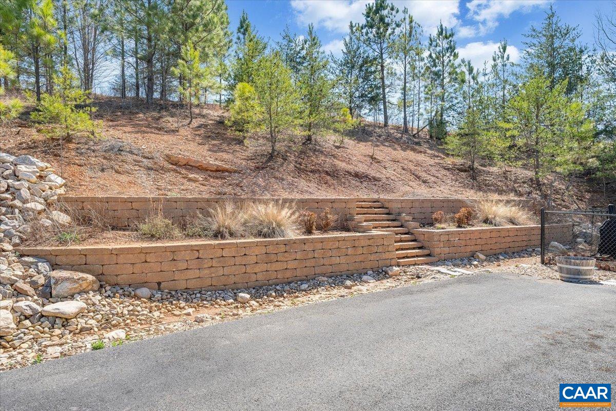 439 GARDNER FARM RD, APPOMATTOX, Virginia 24522, 4 Bedrooms Bedrooms, ,3 BathroomsBathrooms,Residential,439 GARDNER FARM RD,674465 MLS # 674465