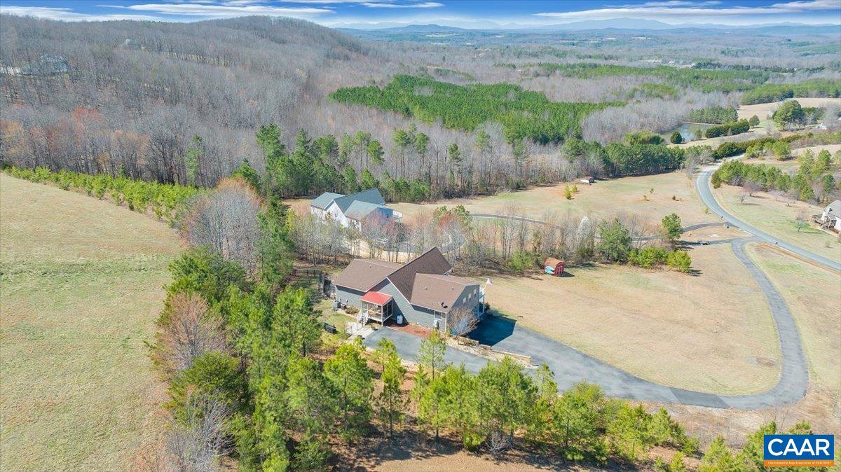 439 GARDNER FARM RD, APPOMATTOX, Virginia 24522, 4 Bedrooms Bedrooms, ,3 BathroomsBathrooms,Residential,439 GARDNER FARM RD,674465 MLS # 674465