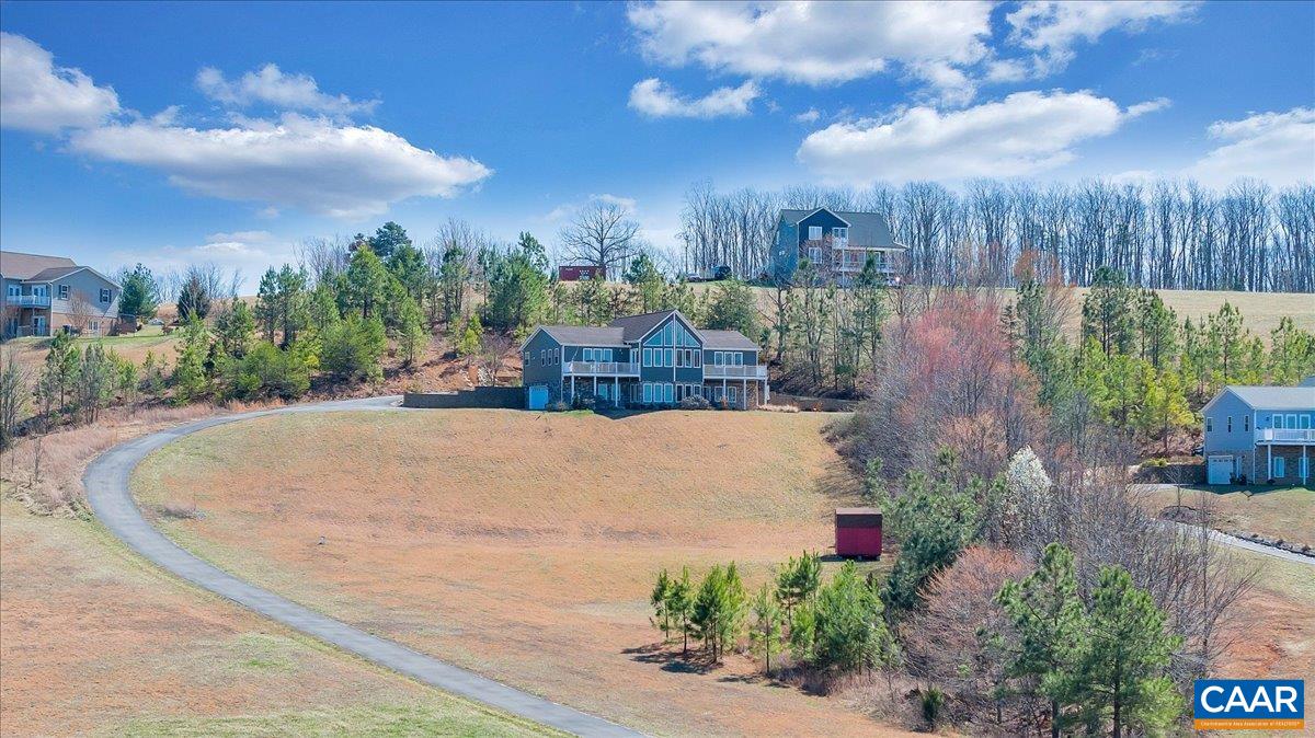 439 GARDNER FARM RD, APPOMATTOX, Virginia 24522, 4 Bedrooms Bedrooms, ,3 BathroomsBathrooms,Residential,439 GARDNER FARM RD,674465 MLS # 674465
