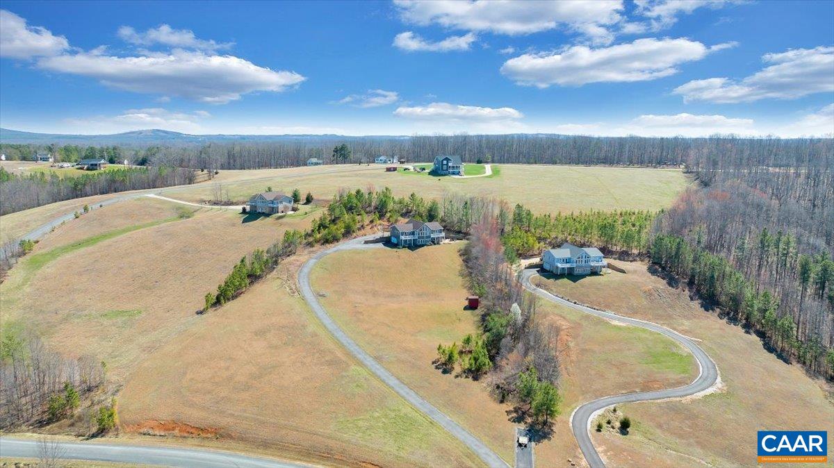 439 GARDNER FARM RD, APPOMATTOX, Virginia 24522, 4 Bedrooms Bedrooms, ,3 BathroomsBathrooms,Residential,439 GARDNER FARM RD,674465 MLS # 674465