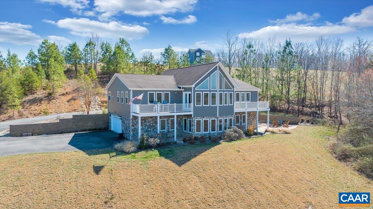 439 GARDNER FARM RD, APPOMATTOX, Virginia 24522, 4 Bedrooms Bedrooms, ,3 BathroomsBathrooms,Residential,439 GARDNER FARM RD,674465 MLS # 674465