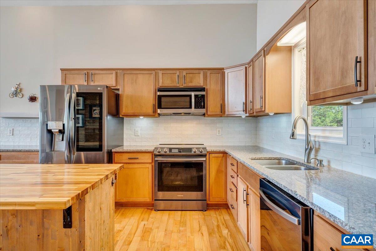 439 GARDNER FARM RD, APPOMATTOX, Virginia 24522, 4 Bedrooms Bedrooms, ,3 BathroomsBathrooms,Residential,439 GARDNER FARM RD,674465 MLS # 674465