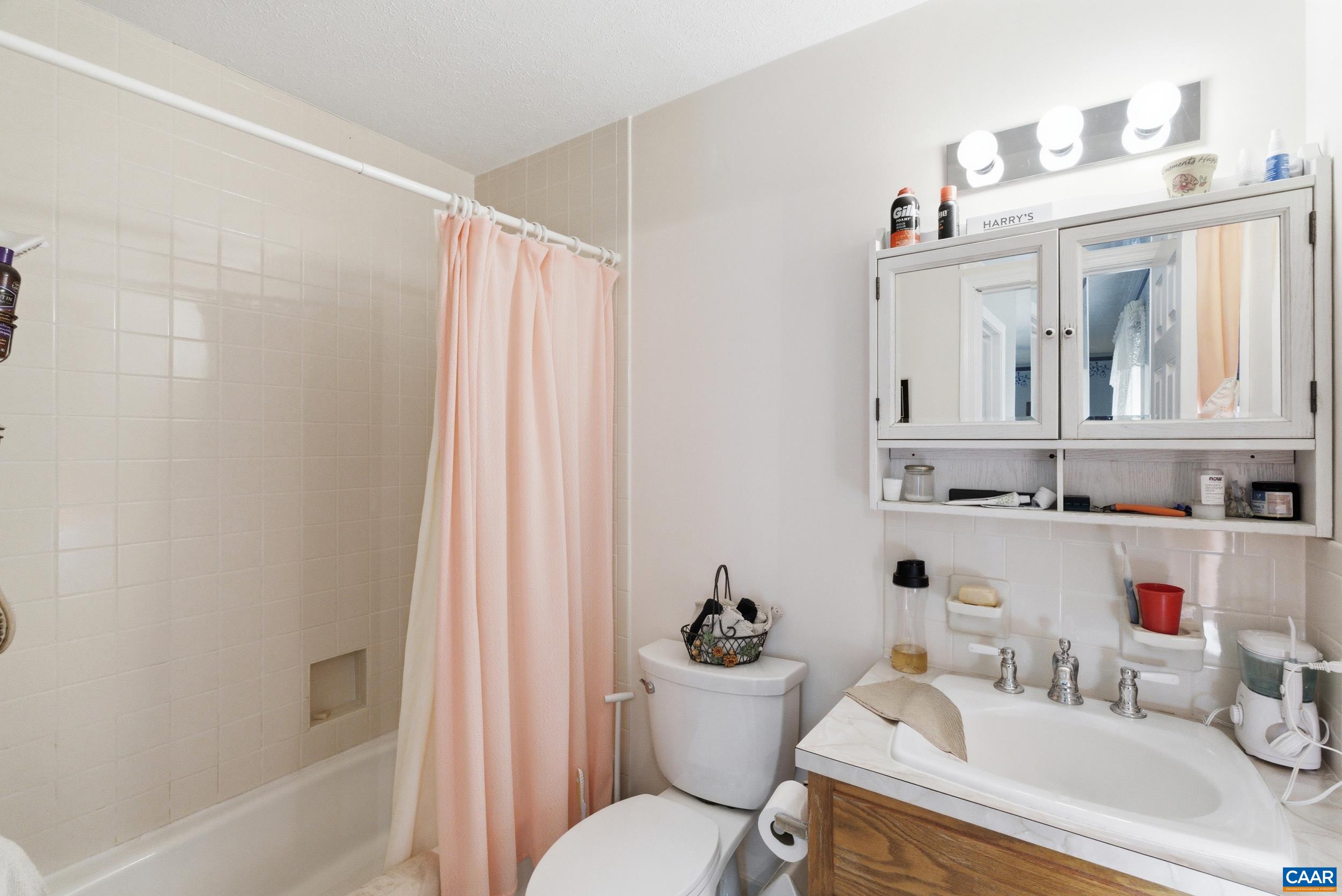 1621 TURKEY MOUNTAIN RD, AMHERST, Virginia 24521, 3 Bedrooms Bedrooms, ,2 BathroomsBathrooms,Residential,1621 TURKEY MOUNTAIN RD,674469 MLS # 674469