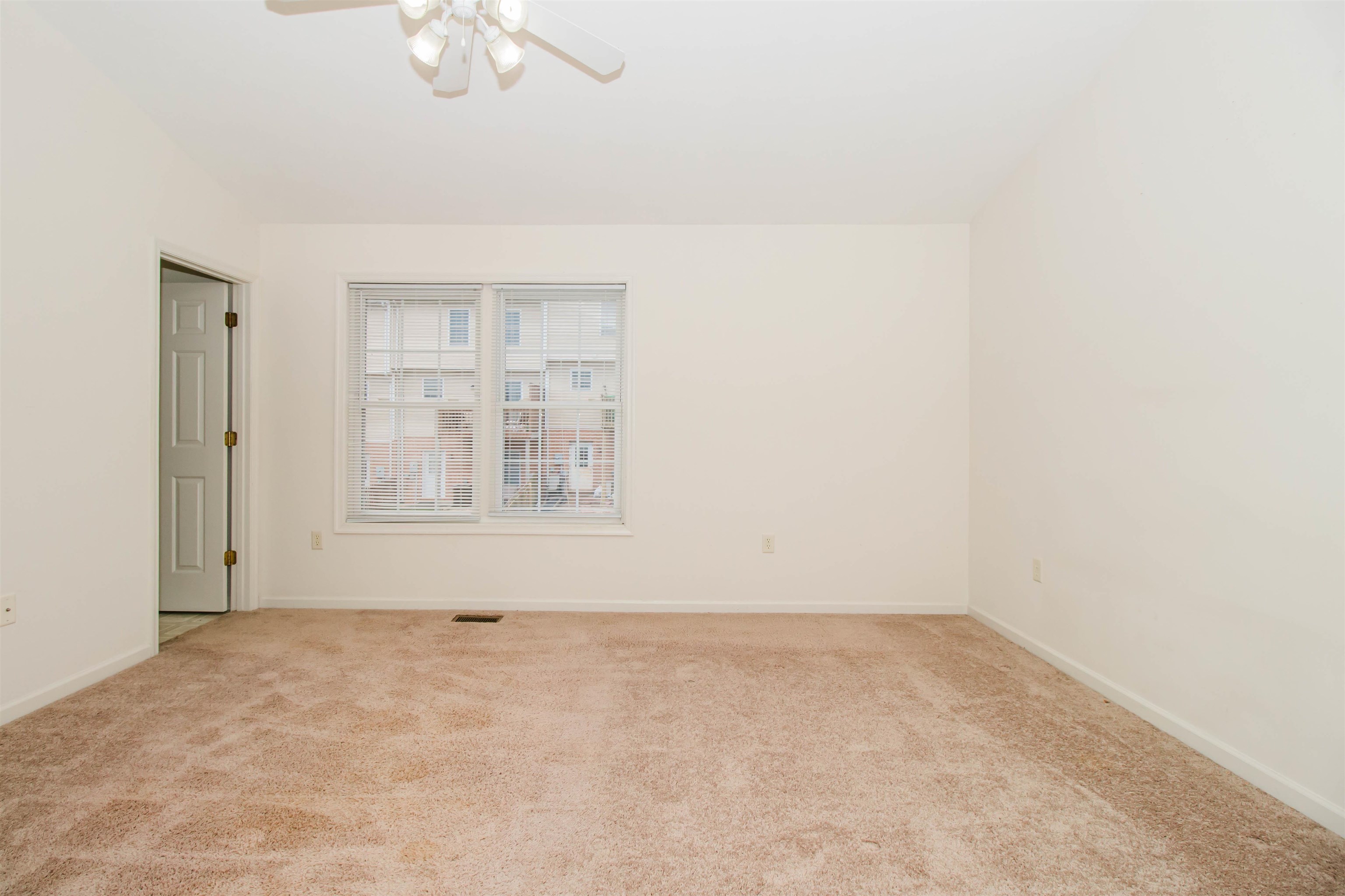 2960 CRYSTAL SPRING LN, ROCKINGHAM, Virginia 22802, 3 Bedrooms Bedrooms, ,2 BathroomsBathrooms,Residential,2960 CRYSTAL SPRING LN,674477 MLS # 674477