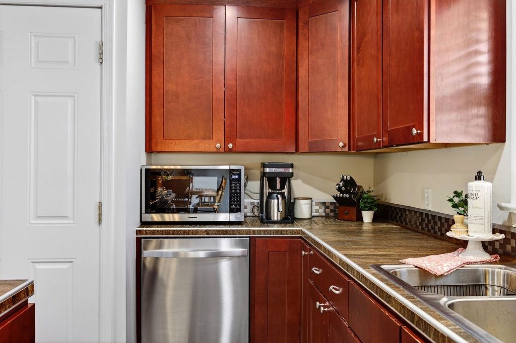 933 LADD RD, WAYNESBORO, Virginia 22980, 3 Bedrooms Bedrooms, ,2 BathroomsBathrooms,Residential,933 LADD RD,674484 MLS # 674484