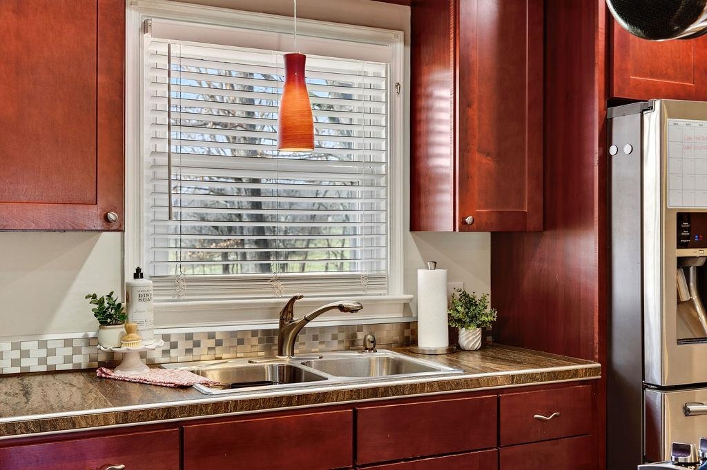 933 LADD RD, WAYNESBORO, Virginia 22980, 3 Bedrooms Bedrooms, ,2 BathroomsBathrooms,Residential,933 LADD RD,674484 MLS # 674484