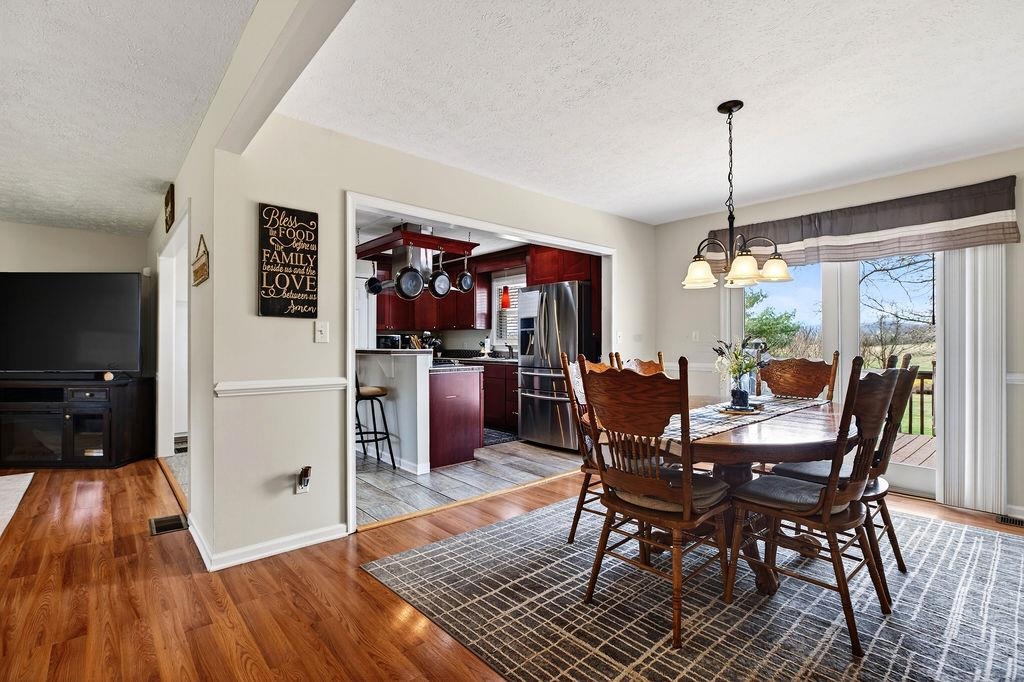 933 LADD RD, WAYNESBORO, Virginia 22980, 3 Bedrooms Bedrooms, ,2 BathroomsBathrooms,Residential,933 LADD RD,674484 MLS # 674484