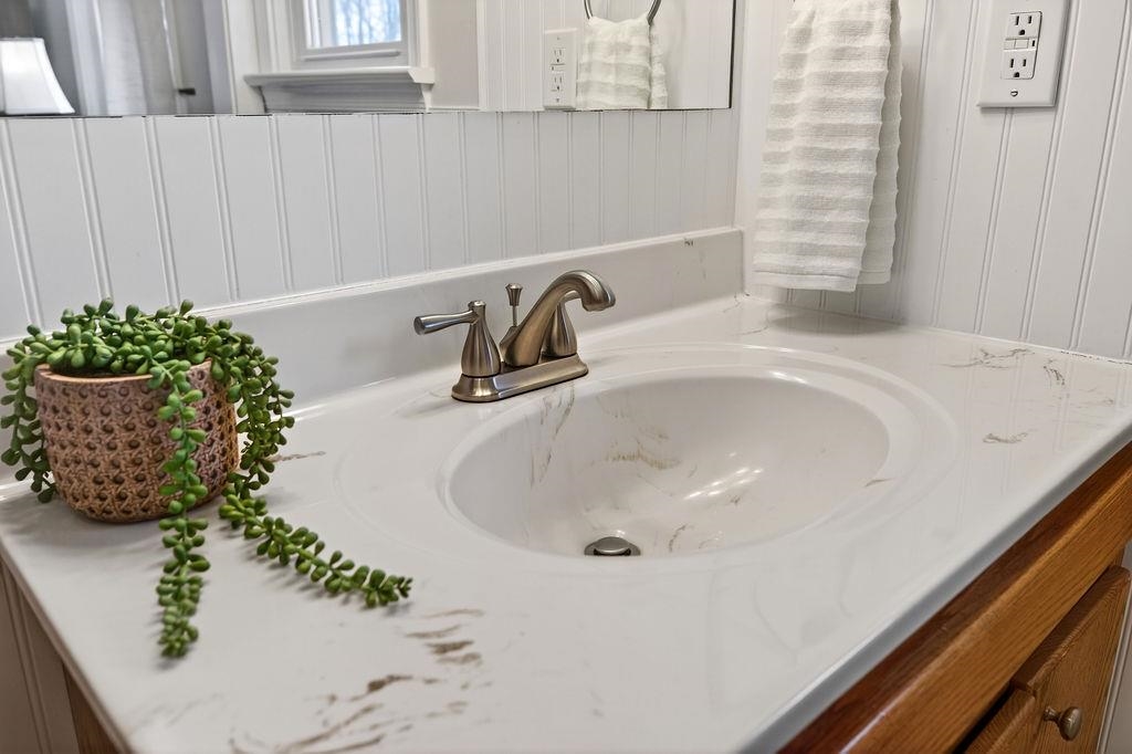 933 LADD RD, WAYNESBORO, Virginia 22980, 3 Bedrooms Bedrooms, ,2 BathroomsBathrooms,Residential,933 LADD RD,674484 MLS # 674484