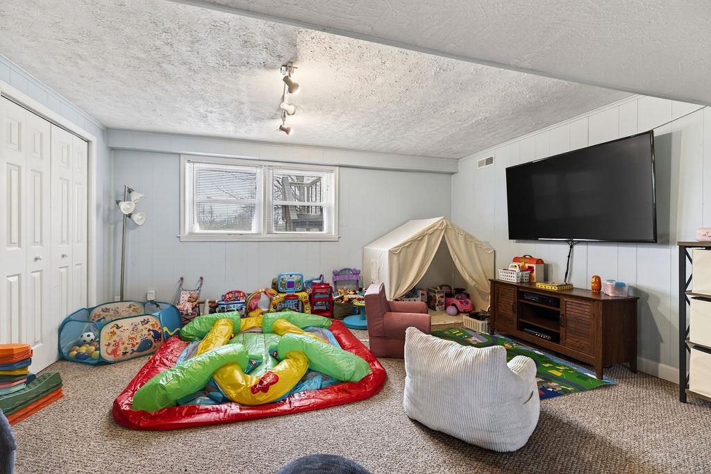 933 LADD RD, WAYNESBORO, Virginia 22980, 3 Bedrooms Bedrooms, ,2 BathroomsBathrooms,Residential,933 LADD RD,674484 MLS # 674484