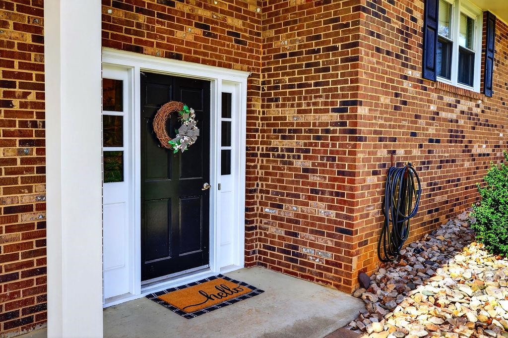 933 LADD RD, WAYNESBORO, Virginia 22980, 3 Bedrooms Bedrooms, ,2 BathroomsBathrooms,Residential,933 LADD RD,674484 MLS # 674484