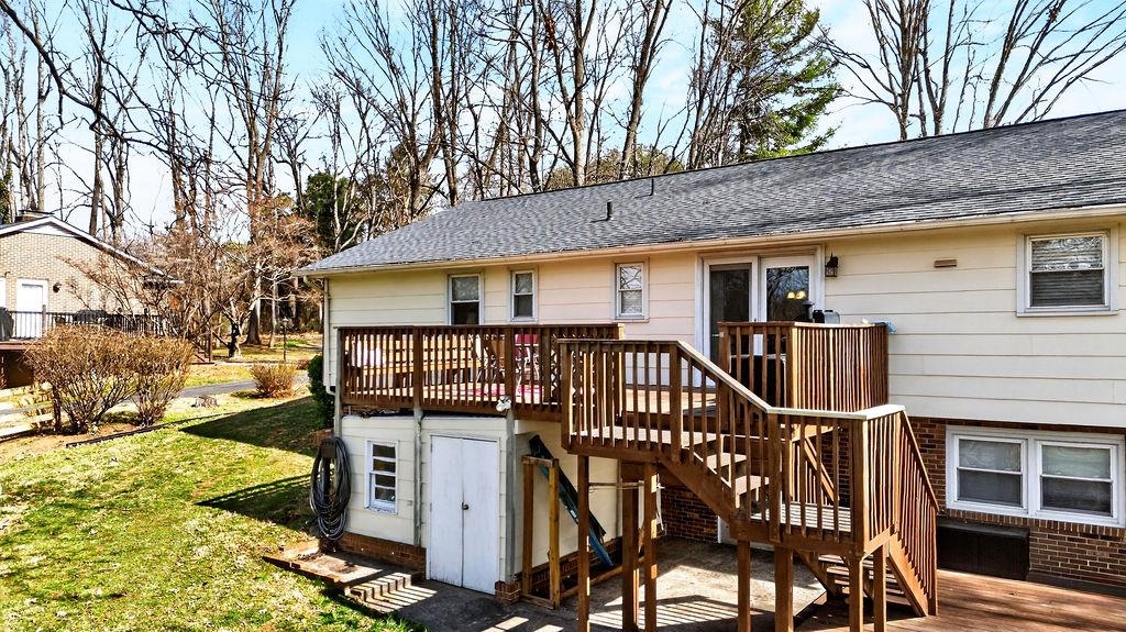 933 LADD RD, WAYNESBORO, Virginia 22980, 3 Bedrooms Bedrooms, ,2 BathroomsBathrooms,Residential,933 LADD RD,674484 MLS # 674484