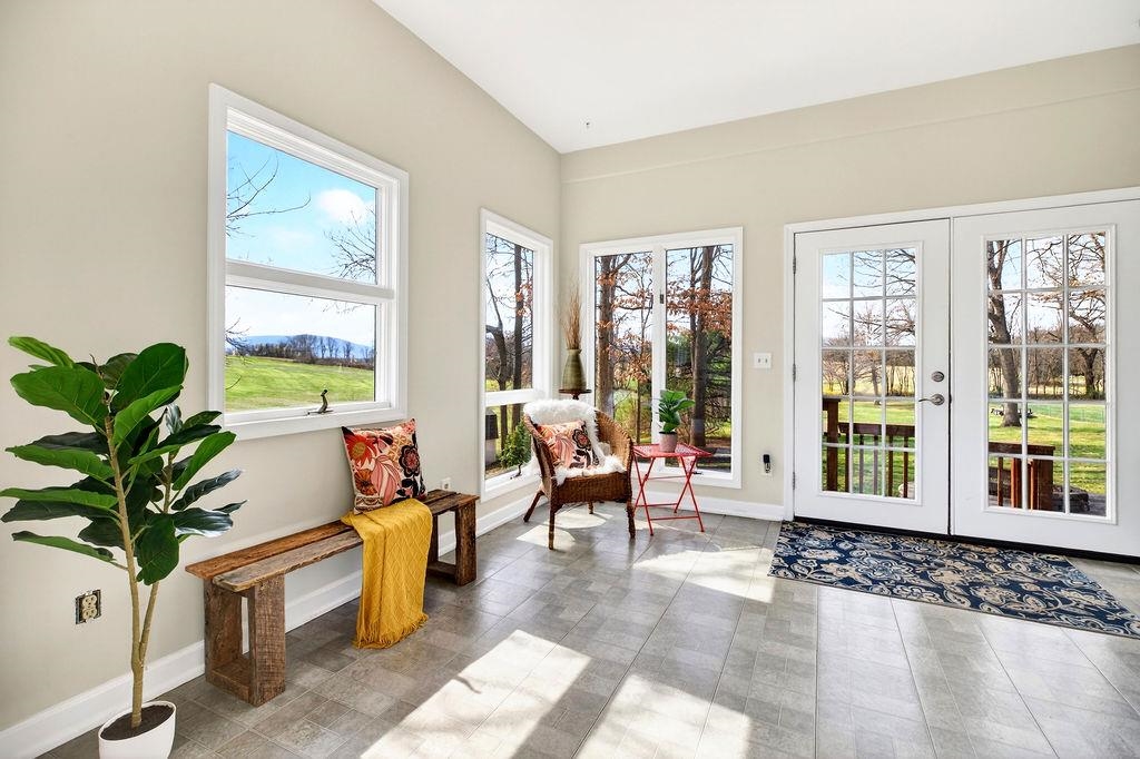 933 LADD RD, WAYNESBORO, Virginia 22980, 3 Bedrooms Bedrooms, ,2 BathroomsBathrooms,Residential,933 LADD RD,674484 MLS # 674484