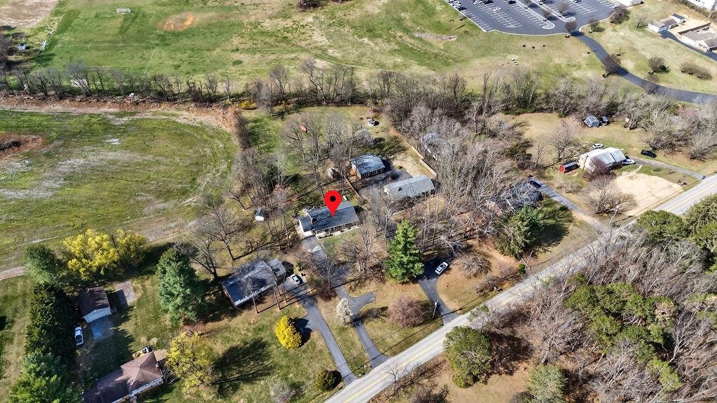 933 LADD RD, WAYNESBORO, Virginia 22980, 3 Bedrooms Bedrooms, ,2 BathroomsBathrooms,Residential,933 LADD RD,674484 MLS # 674484