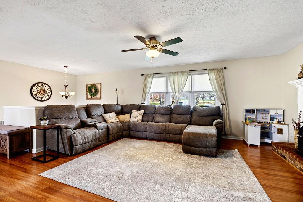 933 LADD RD, WAYNESBORO, Virginia 22980, 3 Bedrooms Bedrooms, ,2 BathroomsBathrooms,Residential,933 LADD RD,674484 MLS # 674484