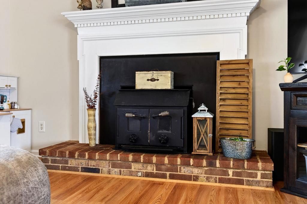 933 LADD RD, WAYNESBORO, Virginia 22980, 3 Bedrooms Bedrooms, ,2 BathroomsBathrooms,Residential,933 LADD RD,674484 MLS # 674484