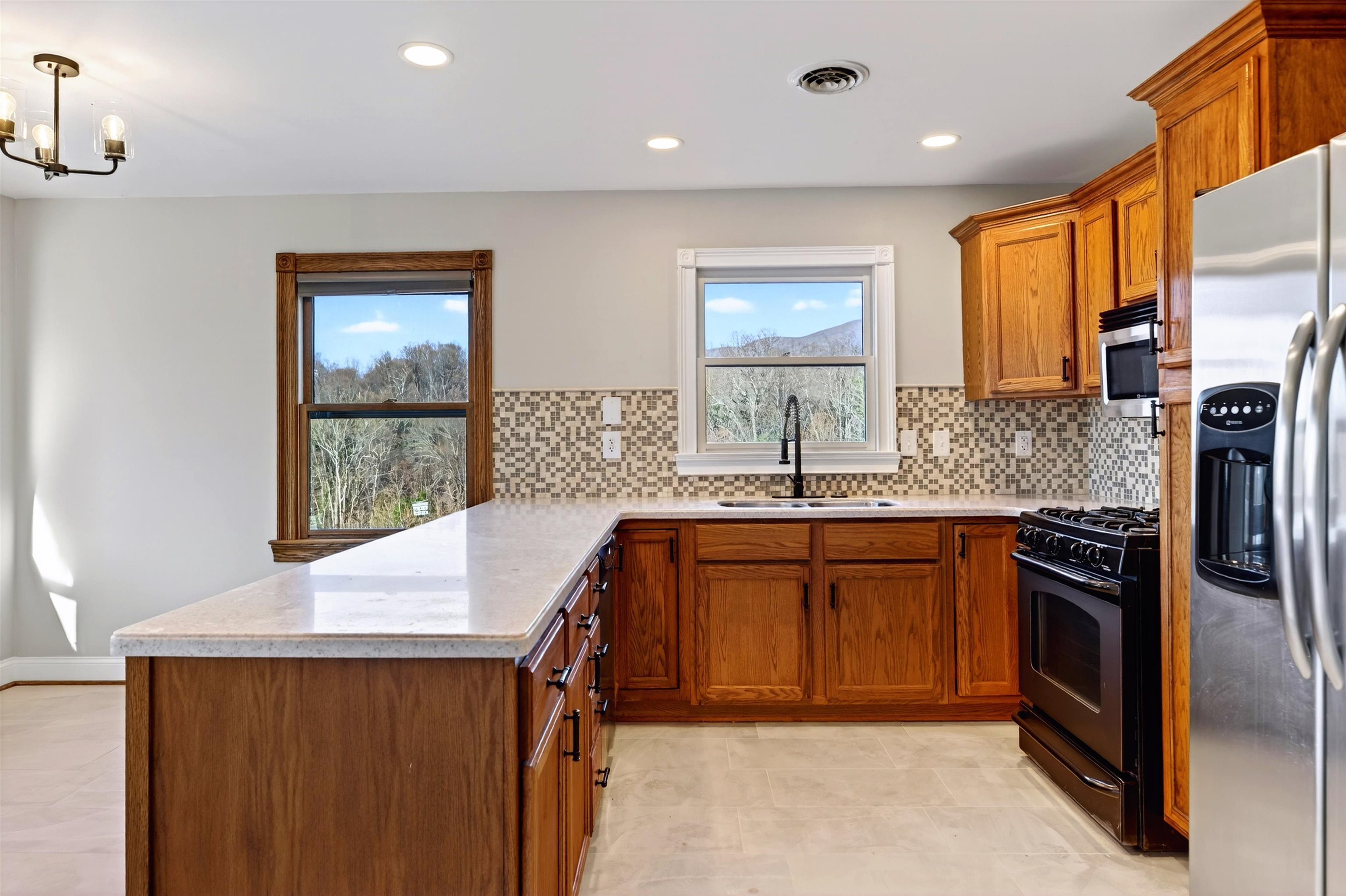 85 MEADOW CT, ROSELAND, Virginia 22967, 5 Bedrooms Bedrooms, ,3 BathroomsBathrooms,Residential,85 MEADOW CT,674485 MLS # 674485