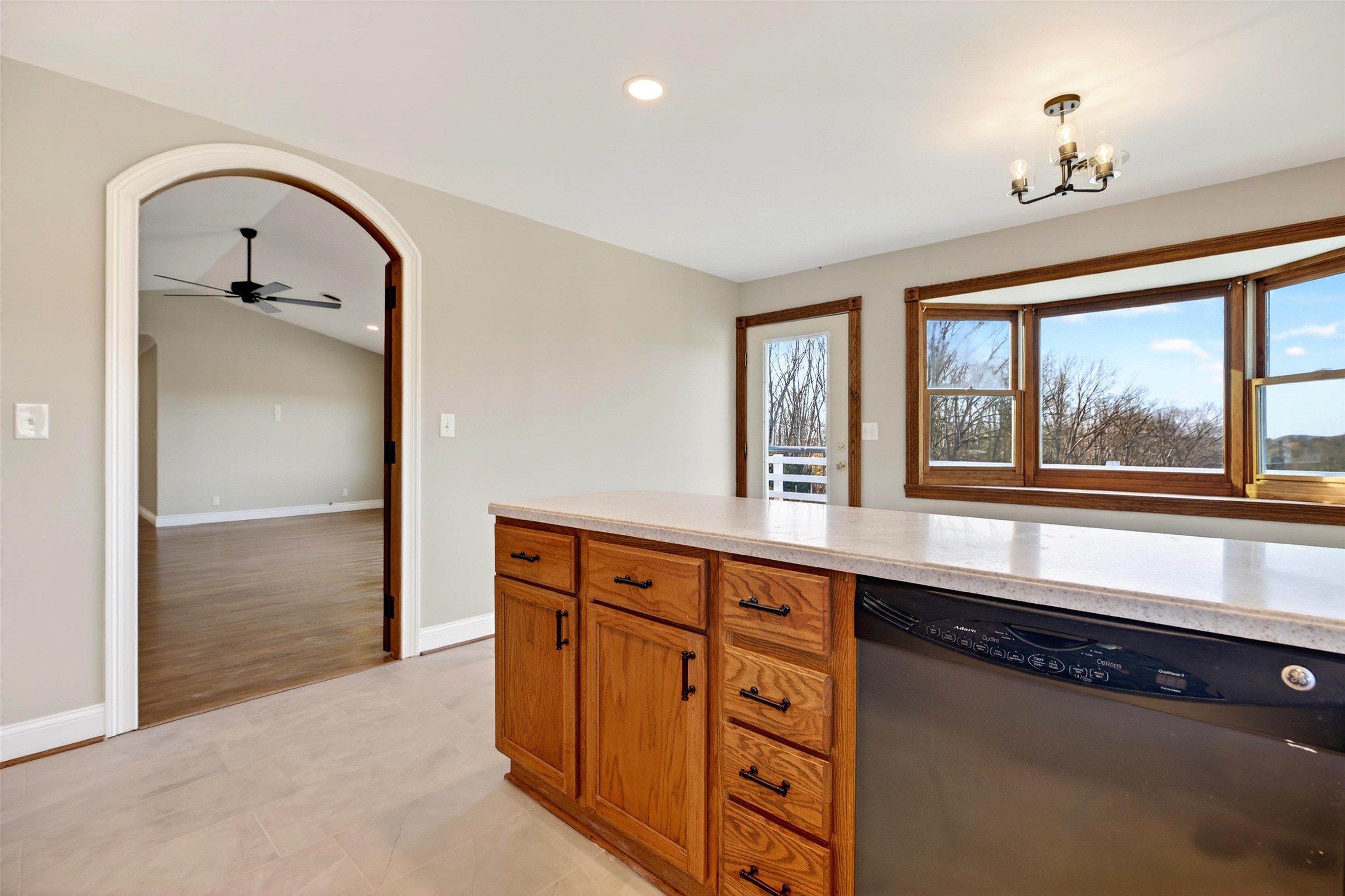 85 MEADOW CT, ROSELAND, Virginia 22967, 5 Bedrooms Bedrooms, ,3 BathroomsBathrooms,Residential,85 MEADOW CT,674485 MLS # 674485