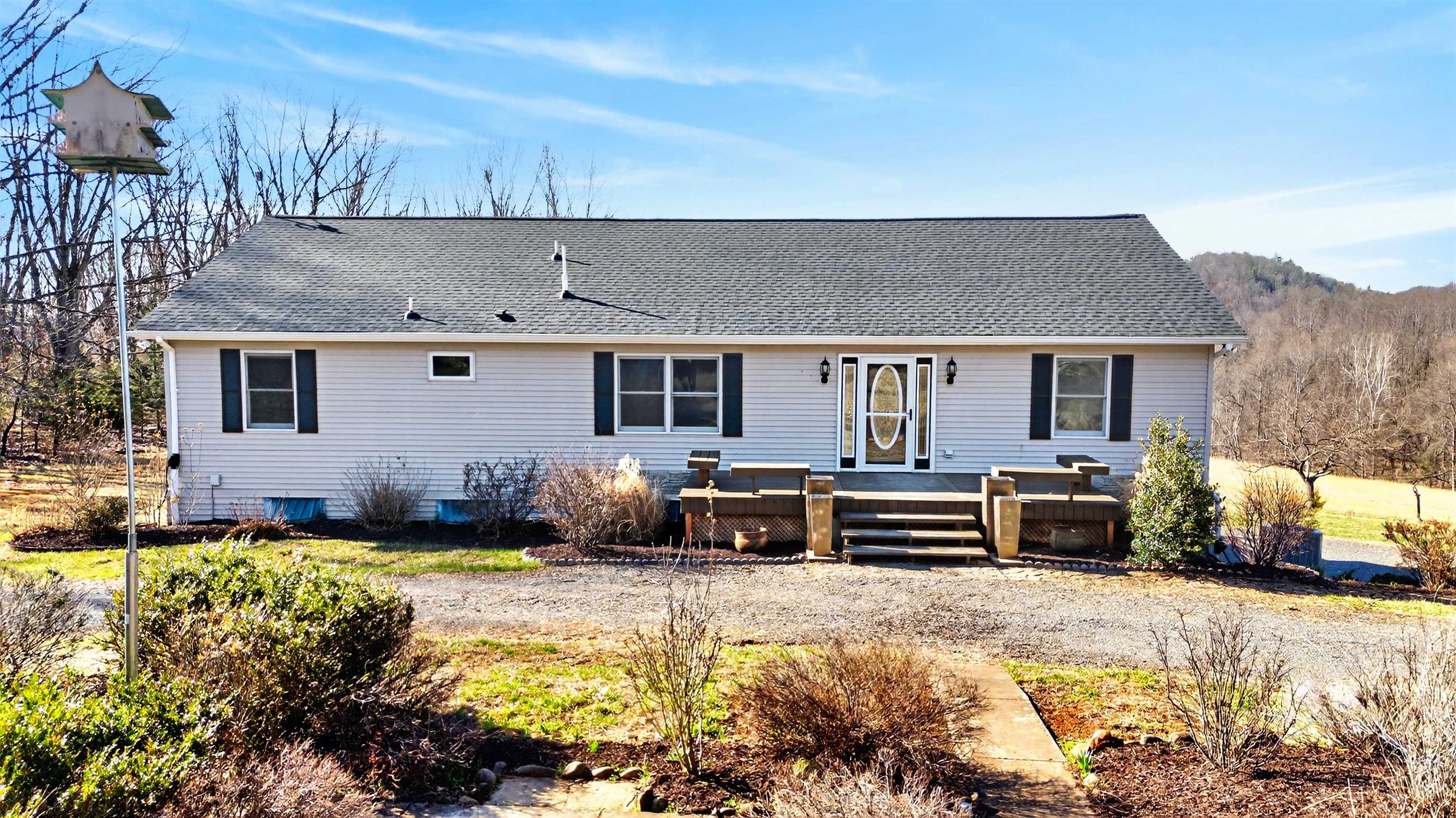 85 MEADOW CT, ROSELAND, Virginia 22967, 5 Bedrooms Bedrooms, ,3 BathroomsBathrooms,Residential,85 MEADOW CT,674485 MLS # 674485