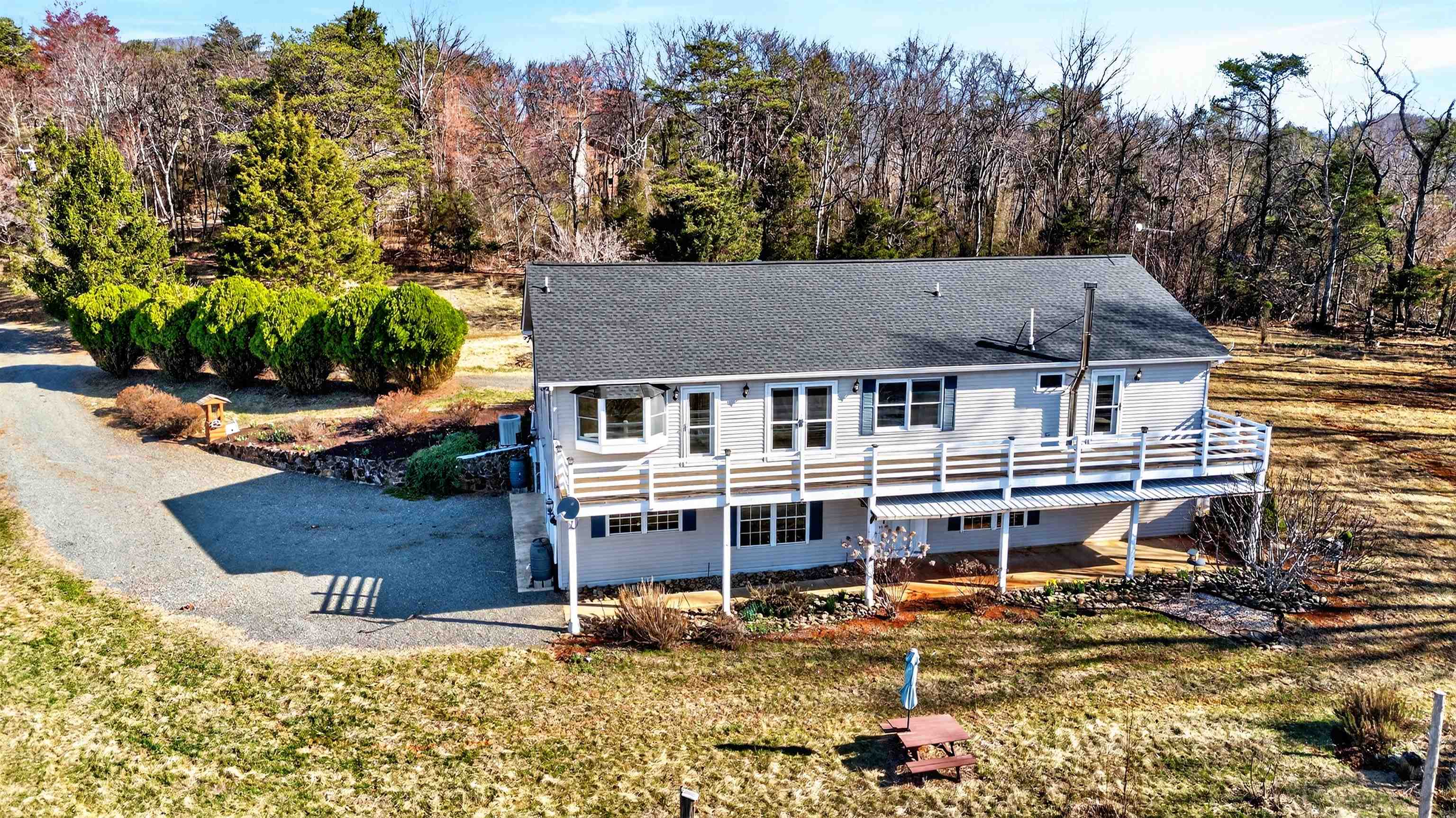 85 MEADOW CT, ROSELAND, Virginia 22967, 5 Bedrooms Bedrooms, ,3 BathroomsBathrooms,Residential,85 MEADOW CT,674485 MLS # 674485