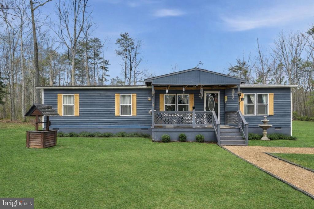 12913 W CATHARPIN RD, SPOTSYLVANIA, Virginia 22551, 3 Bedrooms Bedrooms, ,2 BathroomsBathrooms,Residential,12913 W CATHARPIN RD,VASP2039648 MLS # VASP2039648