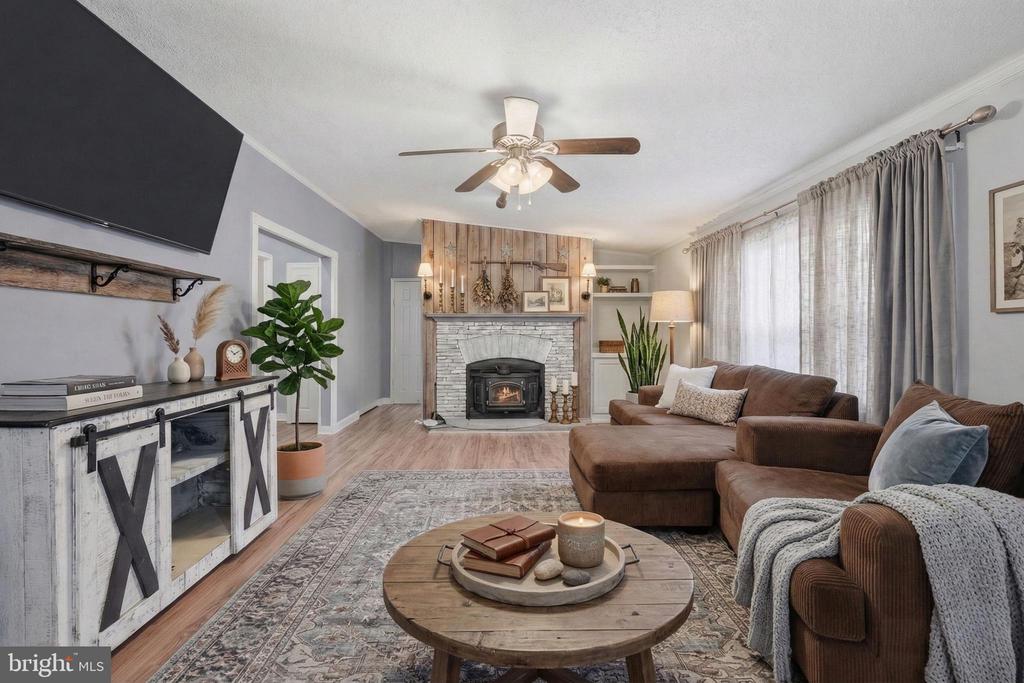 12913 W CATHARPIN RD, SPOTSYLVANIA, Virginia 22551, 3 Bedrooms Bedrooms, ,2 BathroomsBathrooms,Residential,12913 W CATHARPIN RD,VASP2039648 MLS # VASP2039648