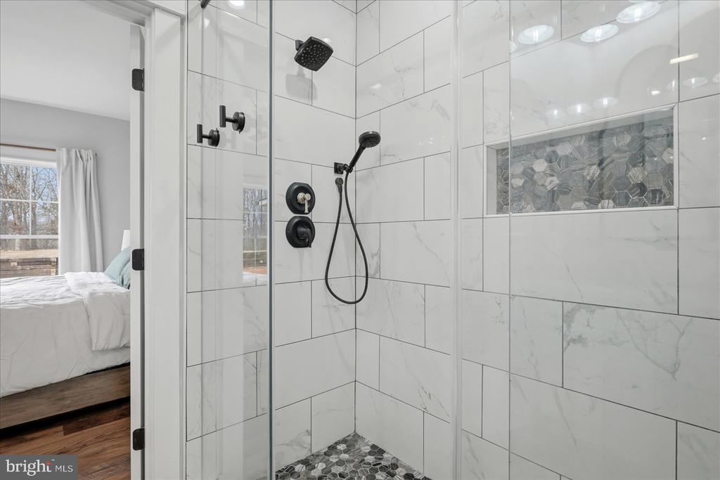 34 LISCARNE LN, AMISSVILLE, Virginia 20106, 5 Bedrooms Bedrooms, ,4 BathroomsBathrooms,Residential,34 LISCARNE LN,VARP2002512 MLS # VARP2002512