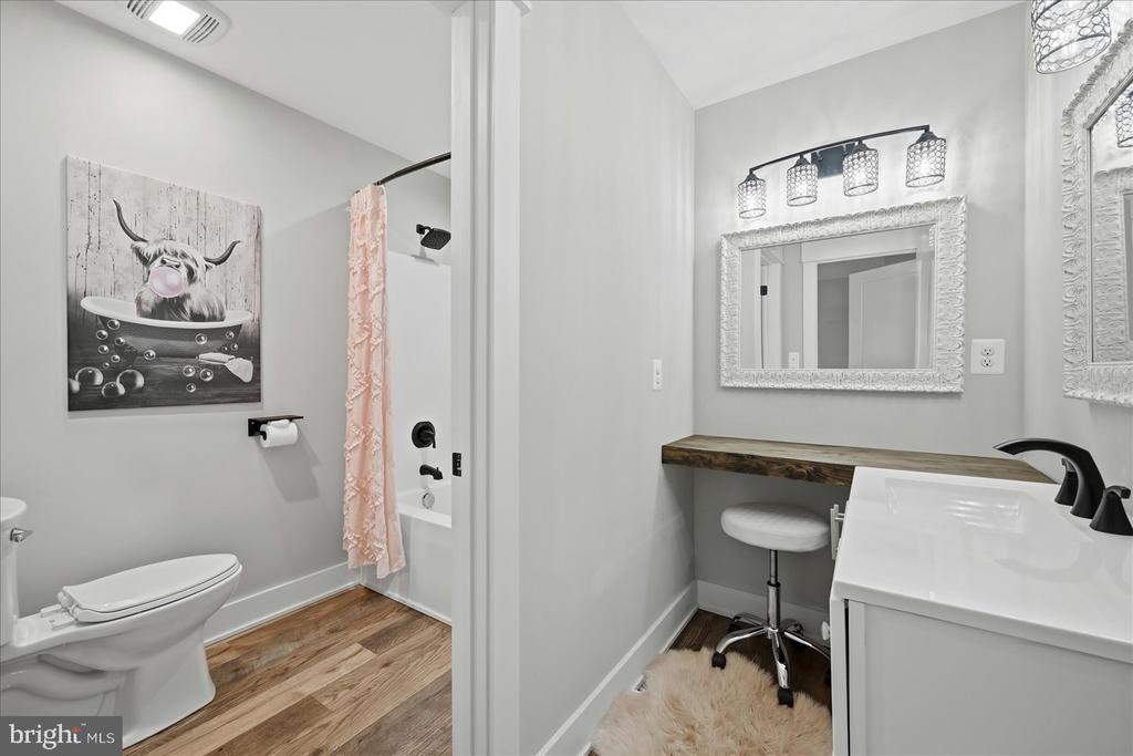 34 LISCARNE LN, AMISSVILLE, Virginia 20106, 5 Bedrooms Bedrooms, ,4 BathroomsBathrooms,Residential,34 LISCARNE LN,VARP2002512 MLS # VARP2002512