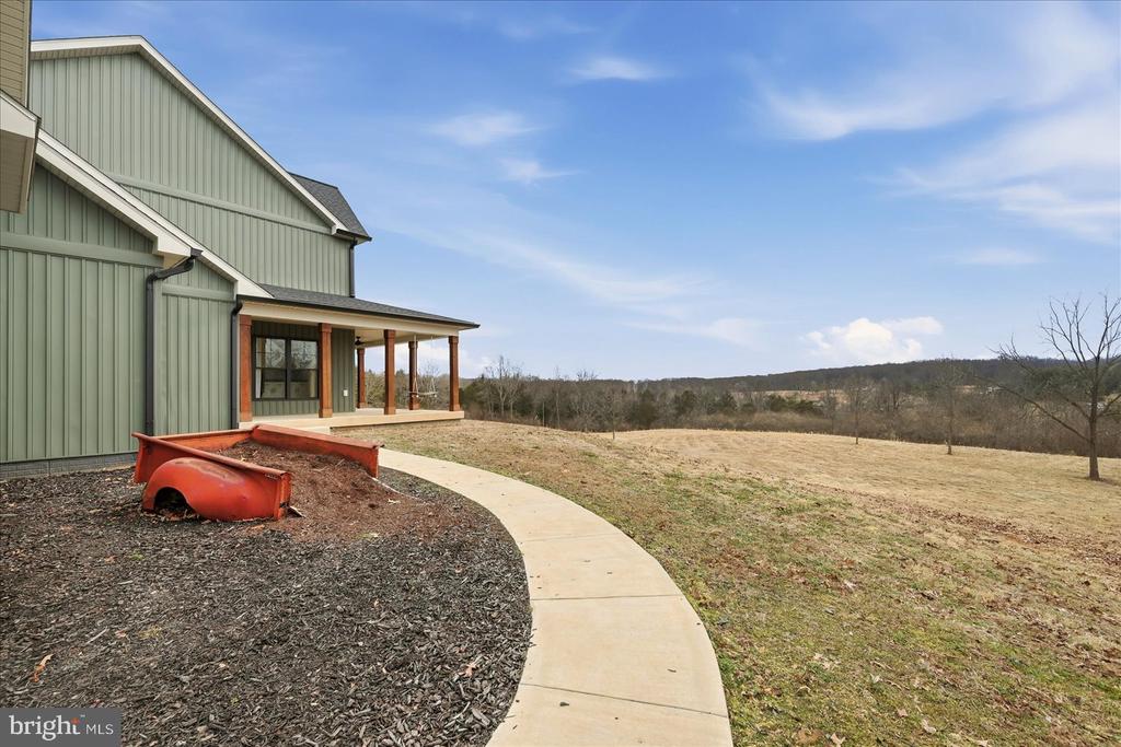 34 LISCARNE LN, AMISSVILLE, Virginia 20106, 5 Bedrooms Bedrooms, ,4 BathroomsBathrooms,Residential,34 LISCARNE LN,VARP2002512 MLS # VARP2002512