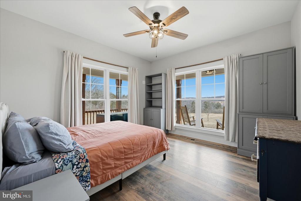 34 LISCARNE LN, AMISSVILLE, Virginia 20106, 5 Bedrooms Bedrooms, ,4 BathroomsBathrooms,Residential,34 LISCARNE LN,VARP2002512 MLS # VARP2002512