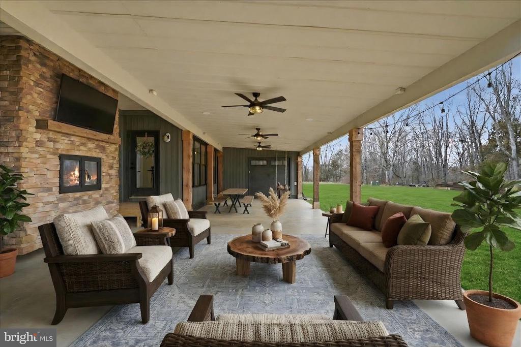 34 LISCARNE LN, AMISSVILLE, Virginia 20106, 5 Bedrooms Bedrooms, ,4 BathroomsBathrooms,Residential,34 LISCARNE LN,VARP2002512 MLS # VARP2002512