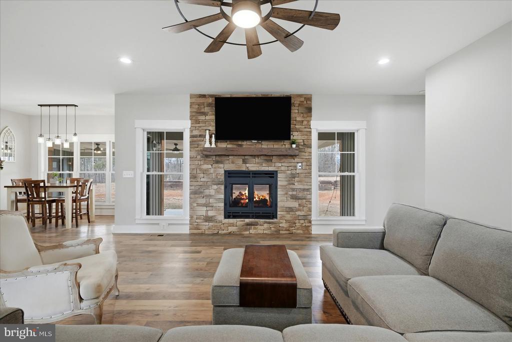 34 LISCARNE LN, AMISSVILLE, Virginia 20106, 5 Bedrooms Bedrooms, ,4 BathroomsBathrooms,Residential,34 LISCARNE LN,VARP2002512 MLS # VARP2002512