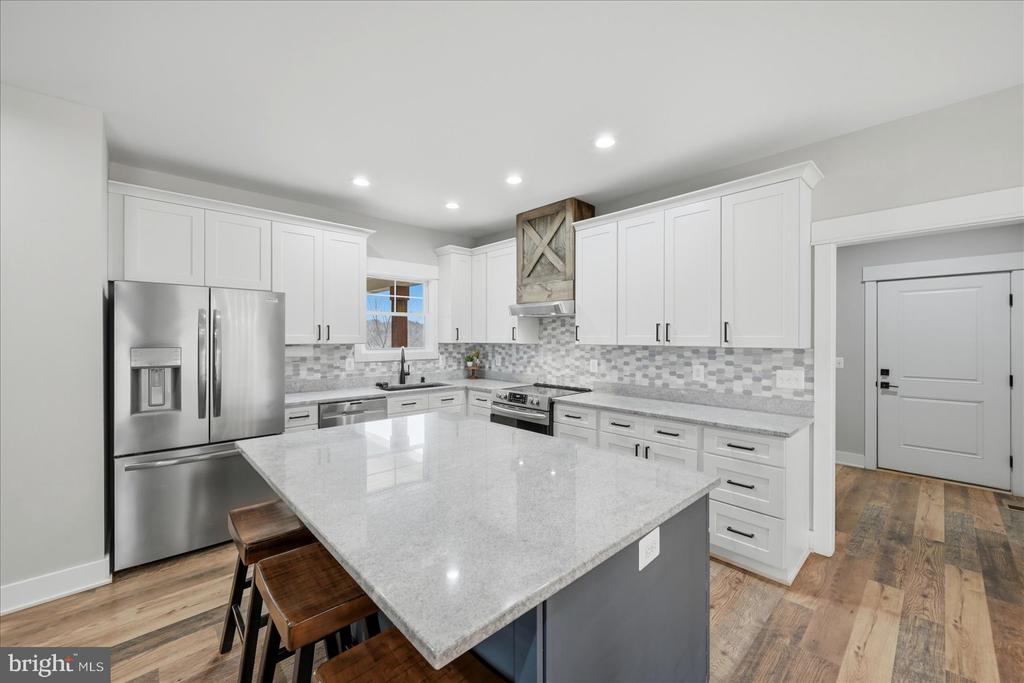 34 LISCARNE LN, AMISSVILLE, Virginia 20106, 5 Bedrooms Bedrooms, ,4 BathroomsBathrooms,Residential,34 LISCARNE LN,VARP2002512 MLS # VARP2002512