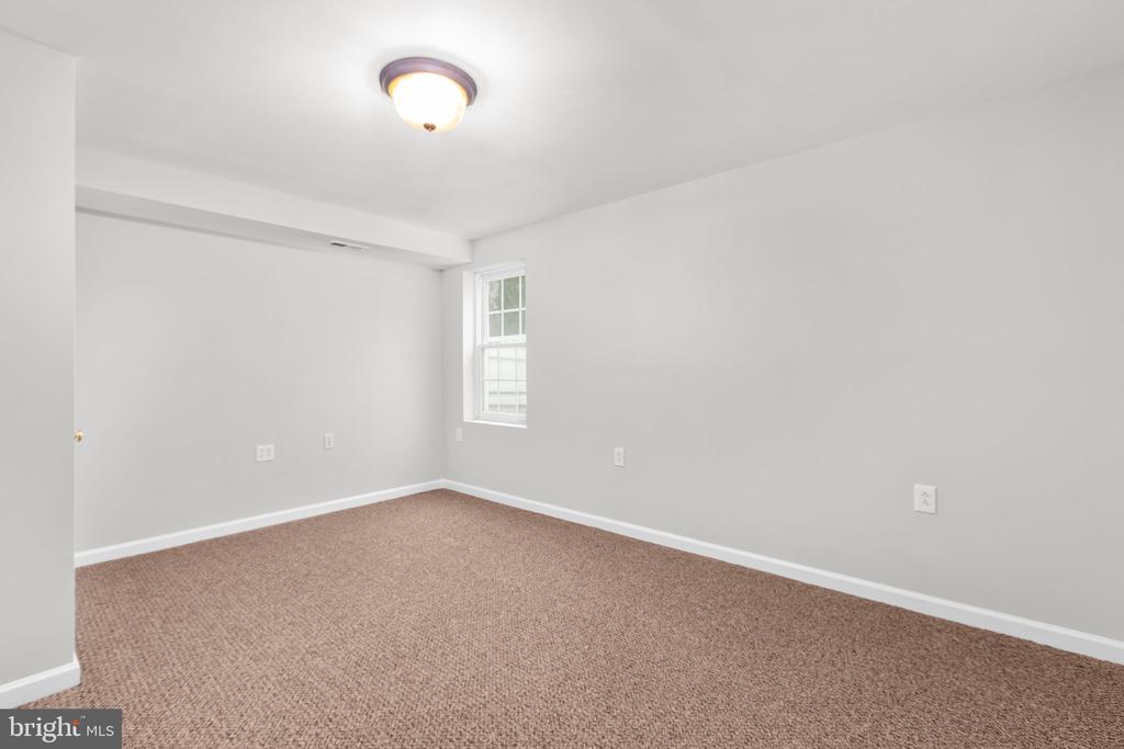 2816 OCONNOR CT, FREDERICKSBURG, Virginia 22408, 6 Bedrooms Bedrooms, ,3 BathroomsBathrooms,Residential,2816 OCONNOR CT,VASP2039508 MLS # VASP2039508