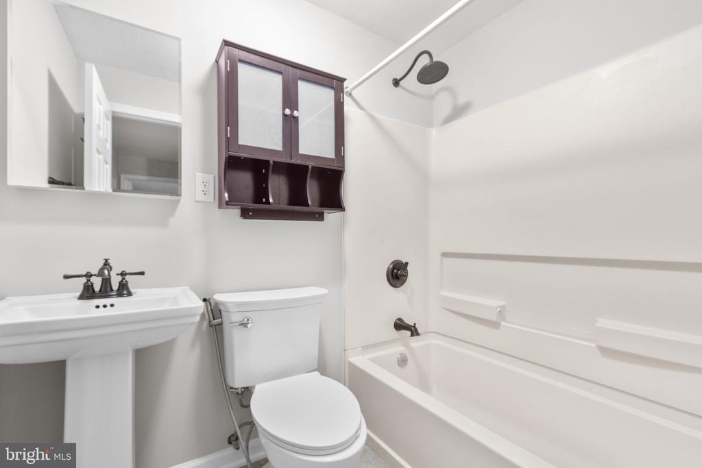 2816 OCONNOR CT, FREDERICKSBURG, Virginia 22408, 6 Bedrooms Bedrooms, ,3 BathroomsBathrooms,Residential,2816 OCONNOR CT,VASP2039508 MLS # VASP2039508