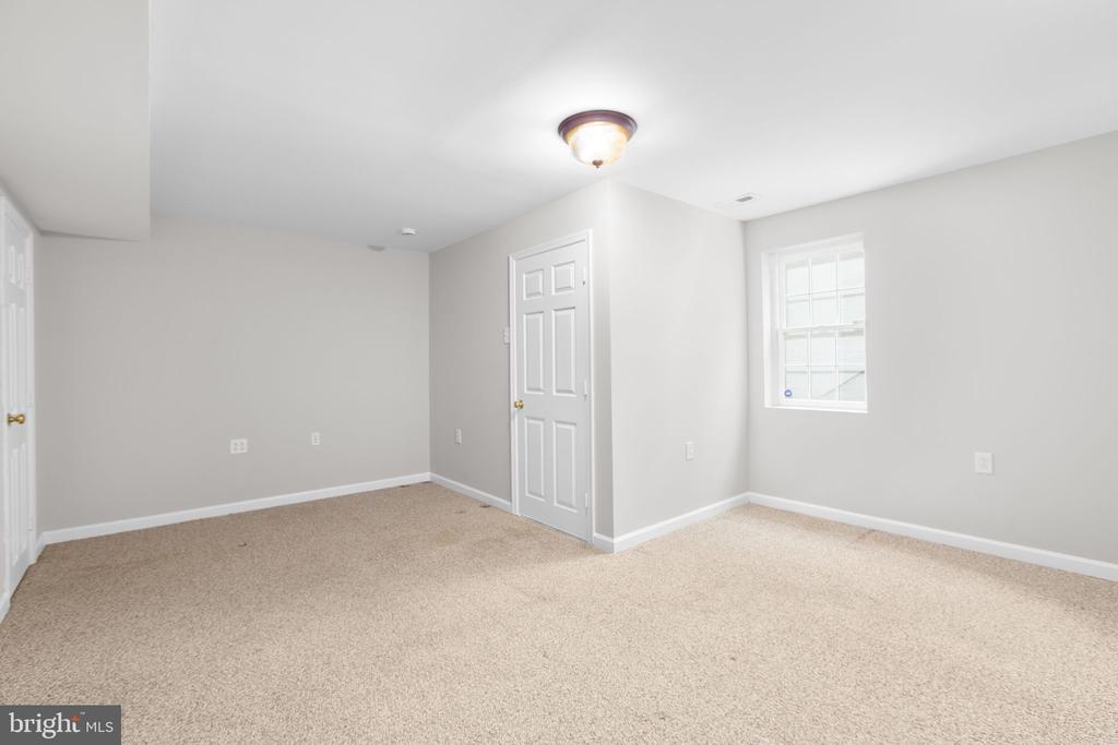 2816 OCONNOR CT, FREDERICKSBURG, Virginia 22408, 6 Bedrooms Bedrooms, ,3 BathroomsBathrooms,Residential,2816 OCONNOR CT,VASP2039508 MLS # VASP2039508